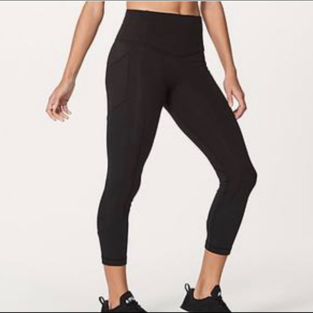 Lululemon All the Right Places II Crop